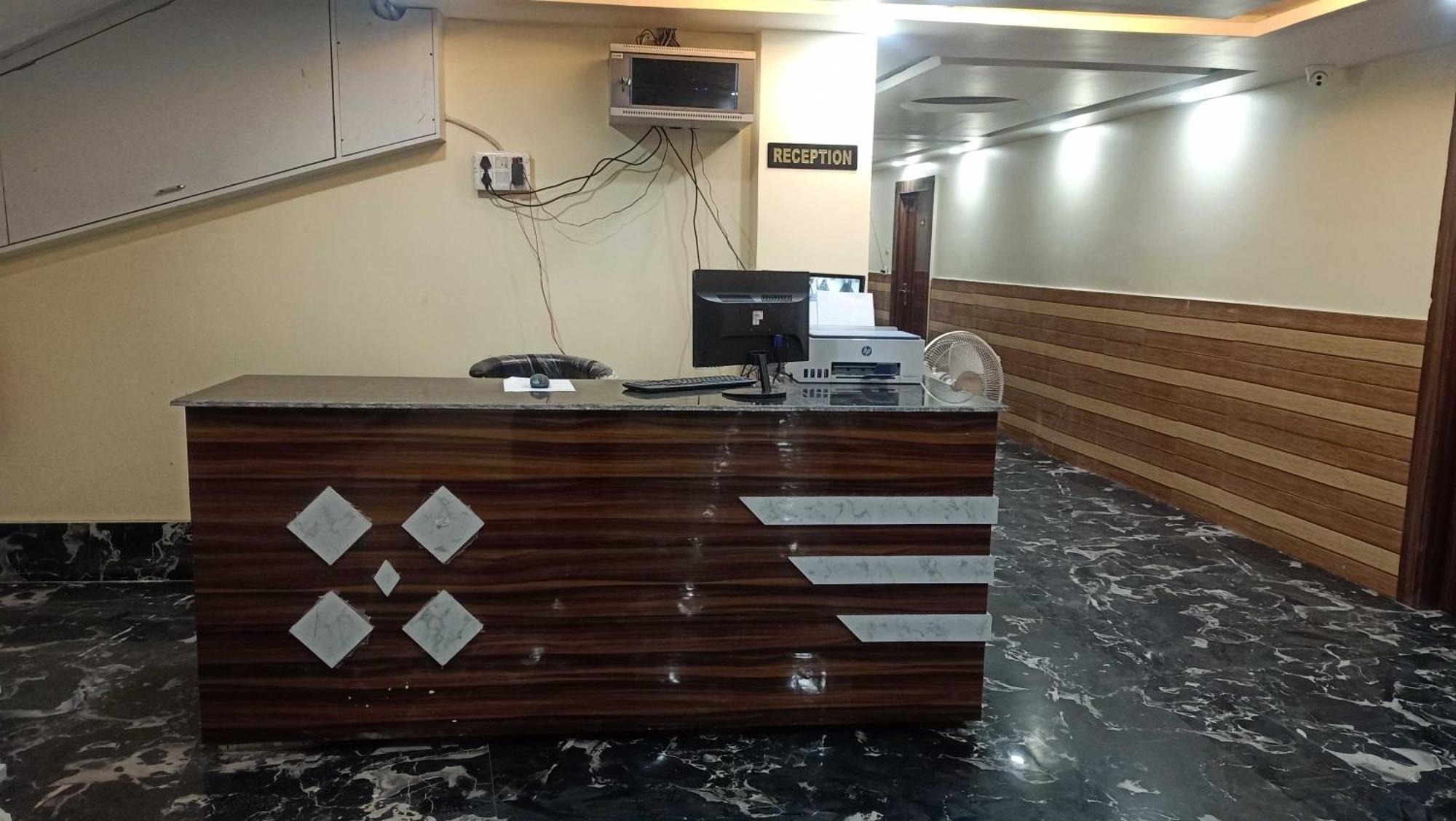 Super Townhouse Bank More Dhanbad Formerly Rise And Dine Экстерьер фото